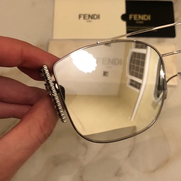 🔥NEW FENDI SWAROVSKI CRYSTAL SUNGLASSES 🔥 - Picture 11 of 16